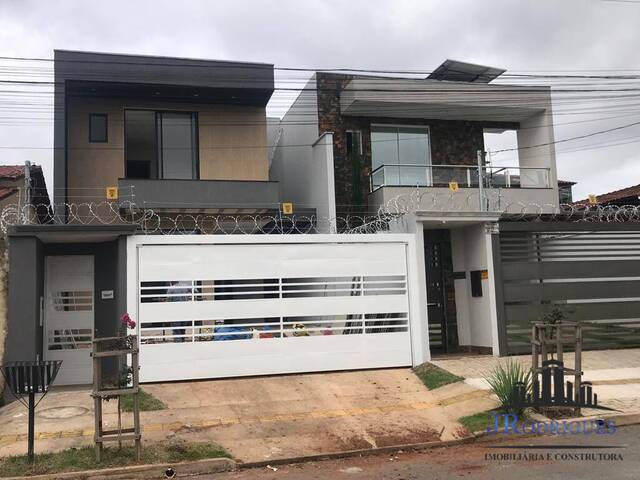 Casa para Venda em Goiânia - 1